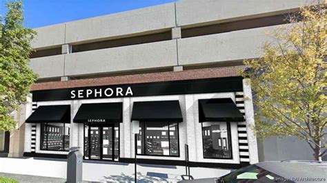 sephora hyde park village.